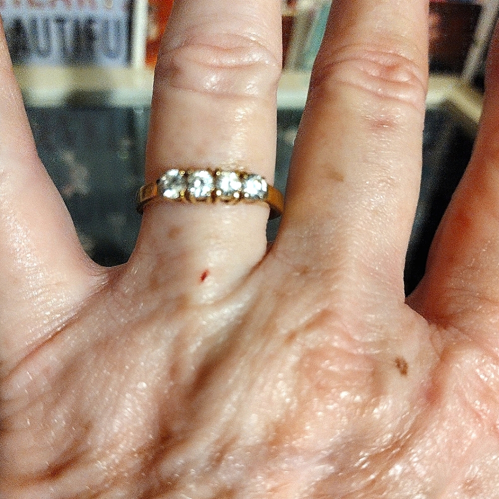 Kobe 10K Gold & Diamond Ring